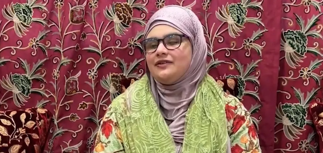 بصارت سے محروم زینب بلال وادی کے لیے مثال بن گئیں