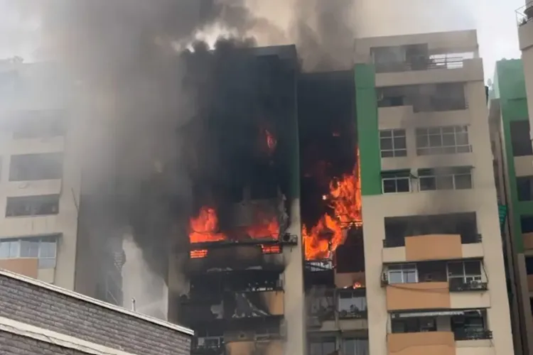 یوپی: غازی آباد  کے رہائشی کمپلیکس میں زبردست آگ