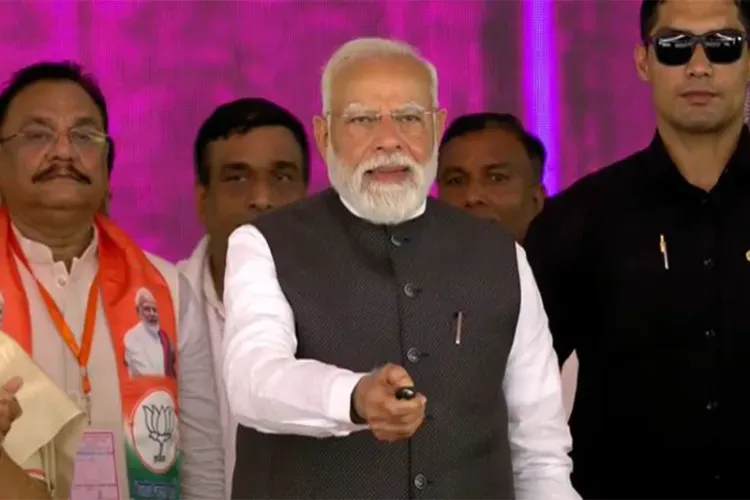 مودی نے ہردوئی میں 594 کلومیٹر چھ لین گنگا ایکسپریس وے کا افتتاح کیا