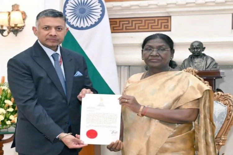 وکرم دوریسوامی نے صدر مرمو سے چین میں نئے سفیر کی حیثیت سے اسناد حاصل کیں