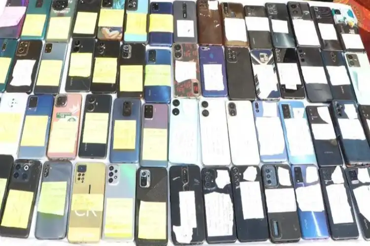 چوری شدہ موبائل کی برآمدگی میں گجرات پولس کا تیسرا رینک