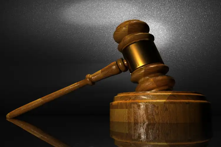 سابق ایم ایل اے الکا لامبا کو کورٹ نے مجرم قرار دیا