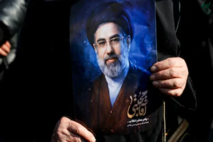  خامنہ ای نے دیا امریکہ کے ساتھ براہِ راست مذاکرات کا اشارہ