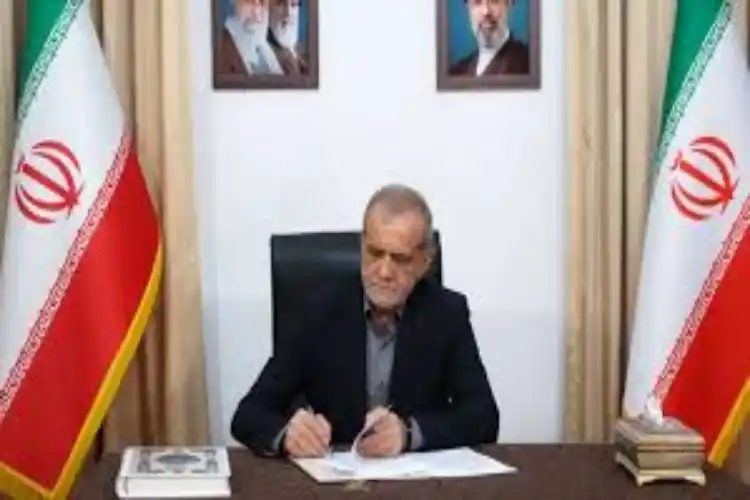  قطر میں منجمد 6 ارب ڈالر جلد ایران کو واپس مل جائیں گے:ایرانی صدر