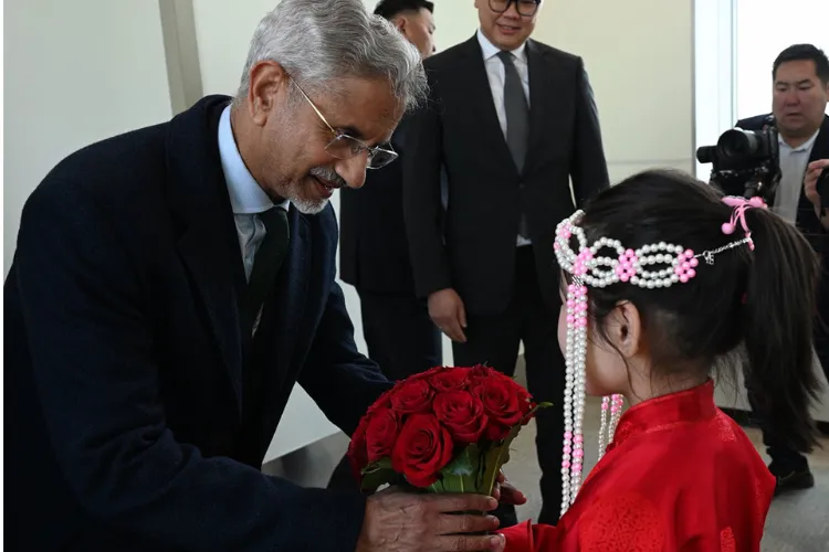 جے شنکر خصوصی شراکت کو آگے بڑھانے کے لیے منگولیا پہنچے