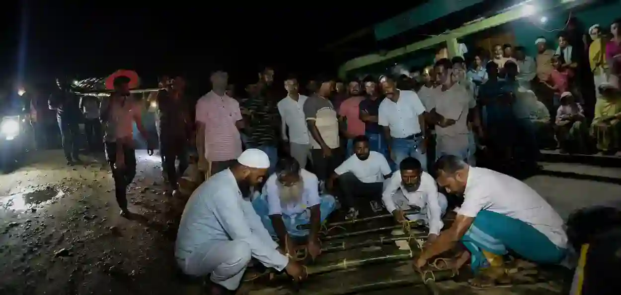 آسام : مسلمانوں نے ادا کیں  ہندو نوجوان کی آخری رسومات  