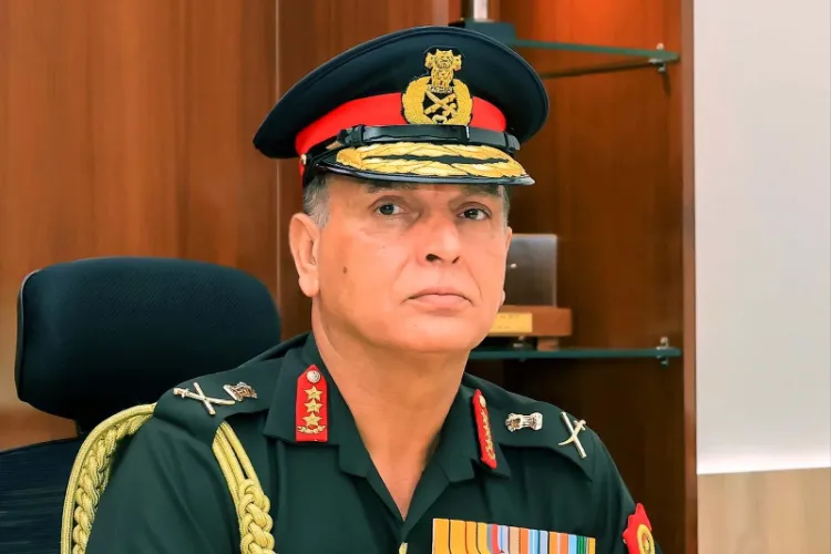 جنرل دھیرج سیٹھ  فوج کے نئے سربراہ مقرر
