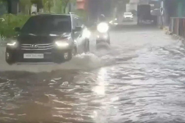 بی ایم سی نے ممبئی میں بارش کی وارننگ دی