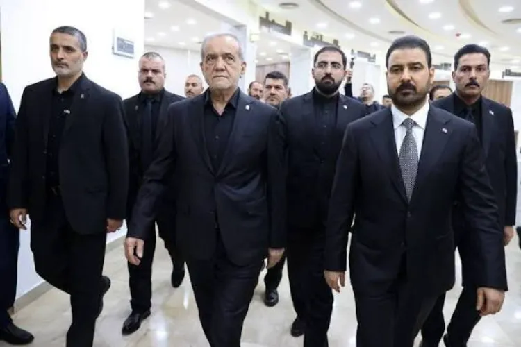 پزشکیان اور عراقی وزیرِ اعظم نجف میں آیت اللہ خامنہ ای کے جسدِ خاکی کے استقبال میں شریک، آخری رسومات کی تیاریاں مکمل