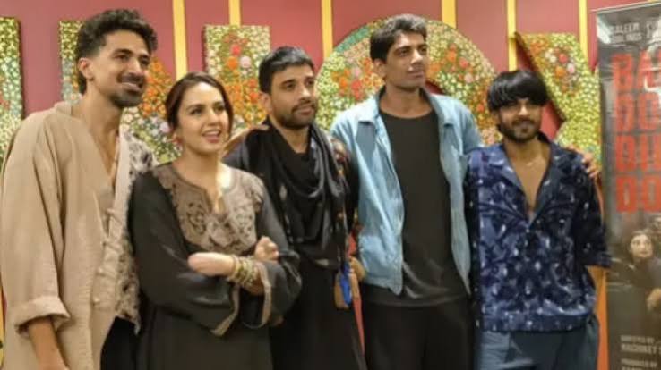 جموں میں فلم 'بیبی ڈو ڈائی ڈو' کی خصوصی نمائش میں شریک ہوئیں ہما قریشی
