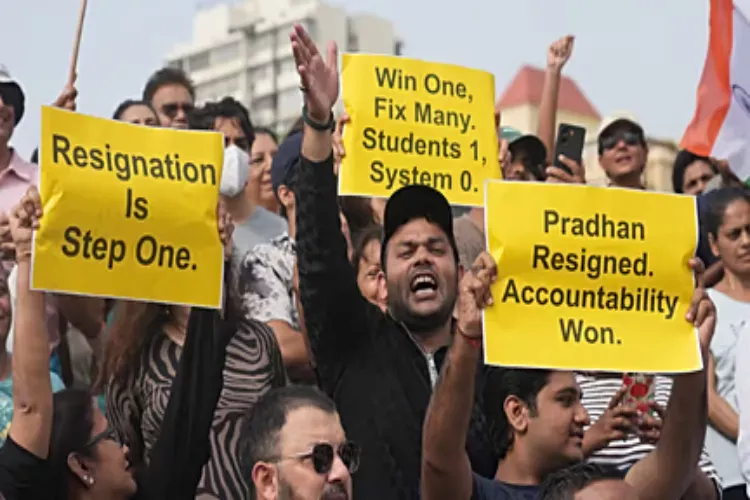 یوتھ کانگریس کا امت شاہ کے استعفے کا مطالبہ