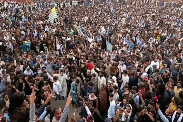 اسلام آباد، راولپنڈی اور مقبوضہ کشمیر میں احتجاج کی لہر، انتخابی عمل پر سوالات