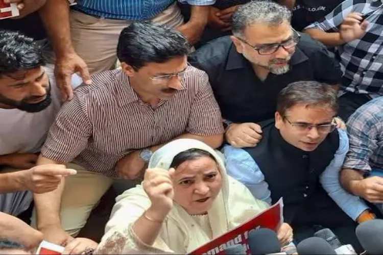 این سی کا آرٹیکل 370 کی بحالی کے لیے احتجاج