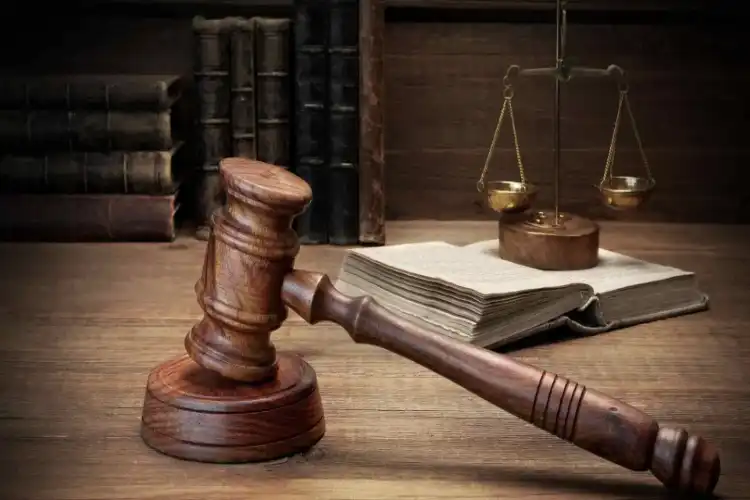زیورات کمپنی کیس: نوٹس جاری کرنے کا عدالتی حکم 