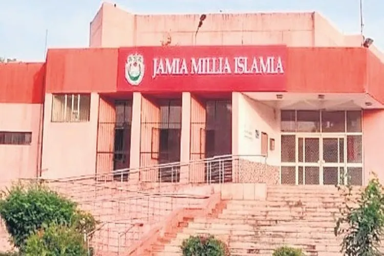 جامعہ ملیہ اسلامیہ: ملازمین کا رجسٹرار کے خلاف مبینہ گمراہ کن مہم پر کارروائی کا مطالبہ