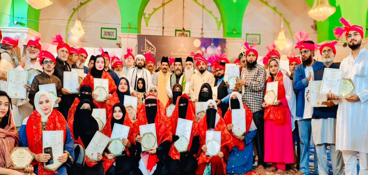  بین الاقوامی صوفی رنگ فیسٹیول : ایک لاکھ 50 ہزار سے زائد زائرین نے روحانی فن، موسیقی اور لائیو خطاطی کا لطف لیا 