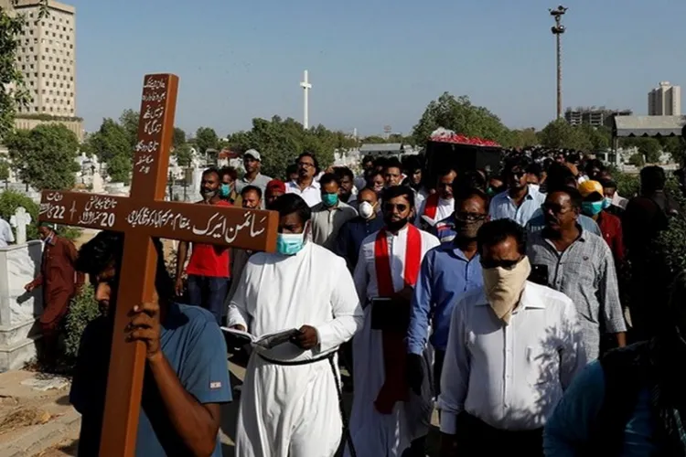 پاکستان: 13 سالہ مسیحی لڑکی کے مبینہ اغوا، جبری تبدیلی مذہب اور شادی کے معاملے پر تشویش