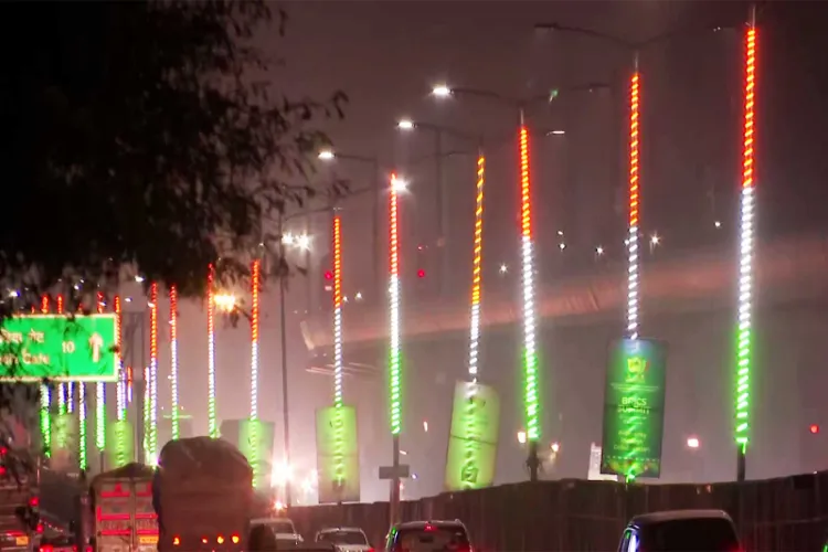 نئی دہلی: برکس سربراہی اجلاس 2026 سے قبل پوسٹروں اور روشنیوں سے جگمگائی دہلی