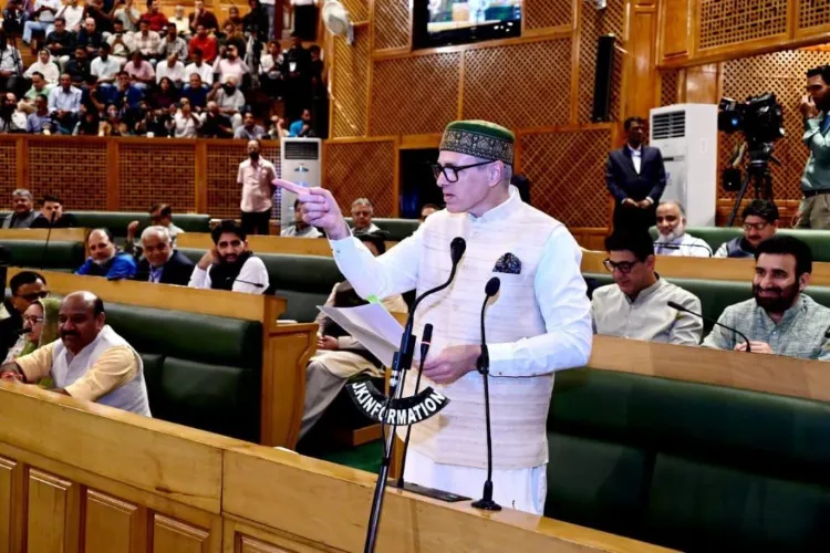 جموں و کشمیر کی مکمل ریاستی حیثیت کی بحالی کے لیے اسمبلی میں قرارداد پیش، بی جے پی کا ہنگامہ