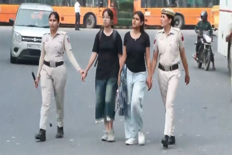 دہلی میں 500 افراد حراست میں، 50 جرائم پیشہ بھی پکڑے گئے
