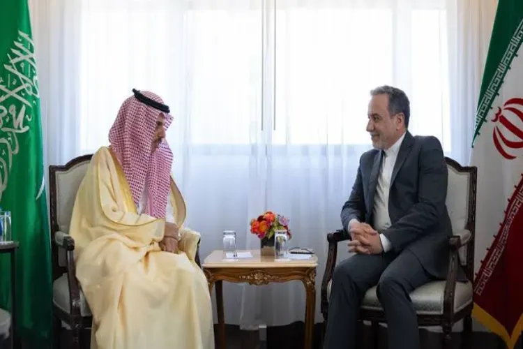 سعودی اور ایرانی وزرائے خارجہ کے درمیان رابطہ، مغربی ایشیا میں کشیدگی کم کرنے پر تبادلہ خیال