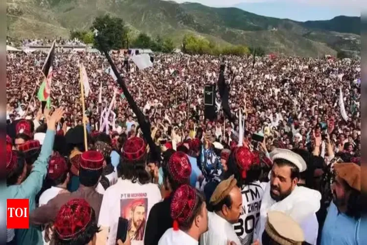 پاکستان: خیبر پختونخوا میں فوج کی پشت پناہی میں اقتدار پر قبضہ، انسانی حقوق کی بحالی کا مطالبہ