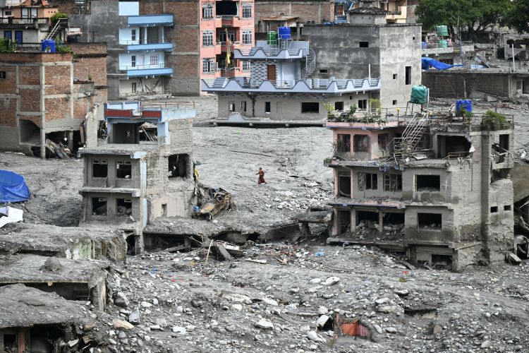 نیپال میں سیلاب نے پورا گاؤں اجاڑ دیا، محفوظ بازآبادکاری کا مطالبہ