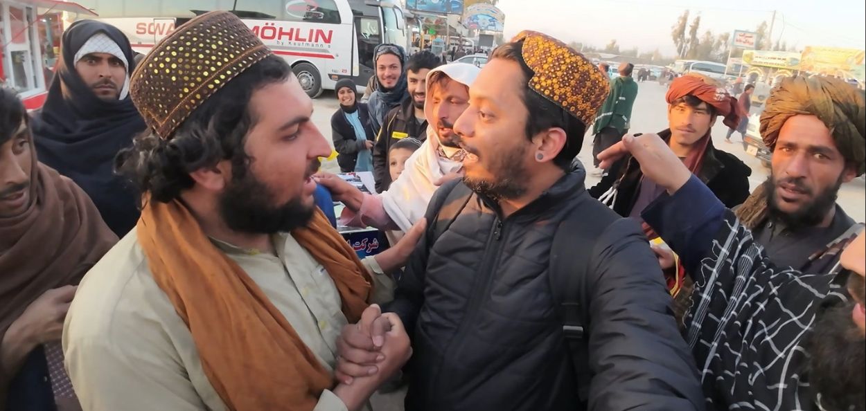 ایران سے افغانستان تک: ایک  سیاح کا 22 روزہ سفر، طالبان کی حراست سے رہائی تک