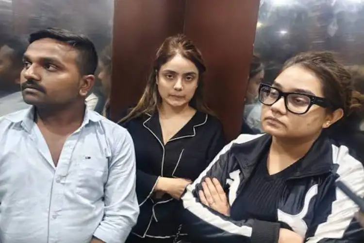 شیو شرما قتل معاملے کی ملزمہ شردھا دوبے عدالت میں پیش