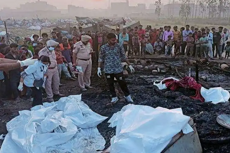 پنجاب:آگ لگنے سے سات افراد زندہ جل گئے


