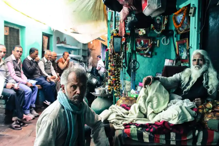 بھگوان شنکر کی نگری میں60 سال سے مسجد کی دیکھ بھال کر رہا ہے ہندوخاندان

