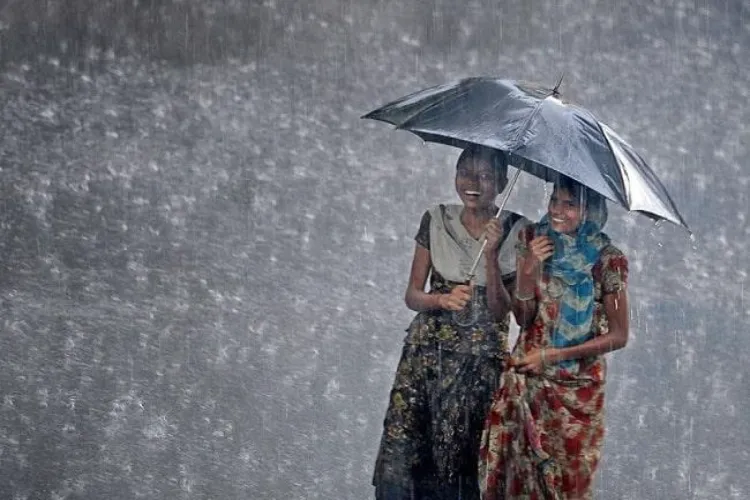 نئی دہلی:   بارش سے موسم ہوا خوشگوار،گرمی سے ملی راحت