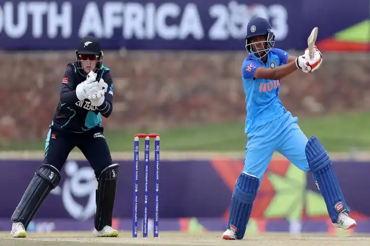 ورلڈ کپ،انڈر 19خواتین:ہندوستان فائنل میں پہنچا

