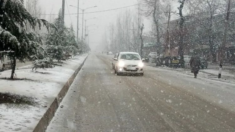 کشمیر میں برفباری 