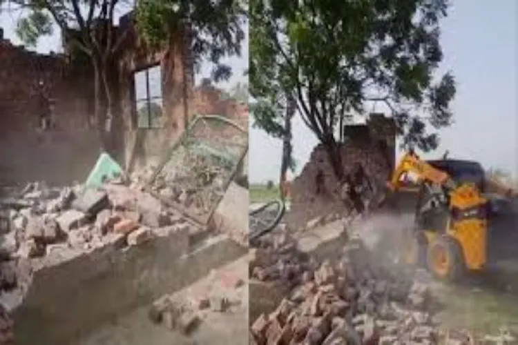 یوپی: سرکاری زمین پر بنائے گئے غیر قانونی مزار پر بلڈوزر چلاتے ہوئے