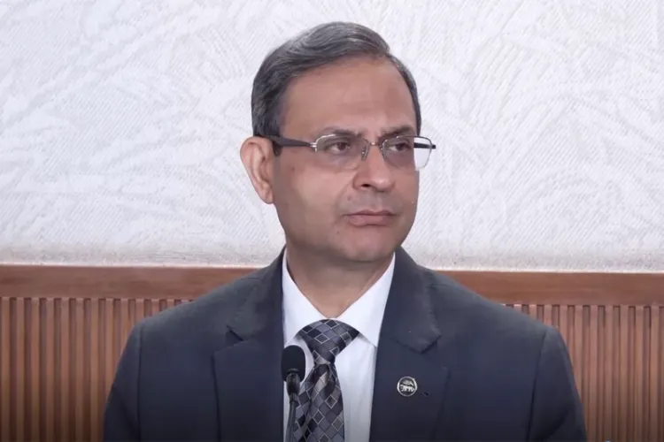 روپے میں غیر معمولی اتار چڑھاؤ پر آر بی آئی مداخلت کرے گا