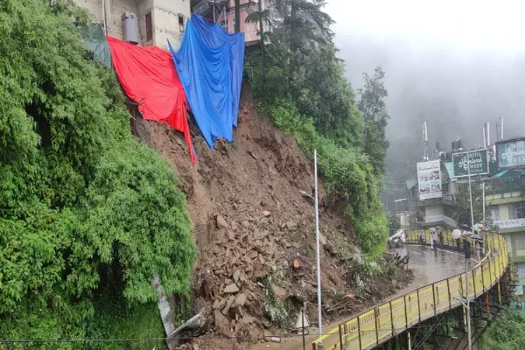 ہماچل میں شدید بارش، لینڈ سلائیڈنگ سے تباہی
